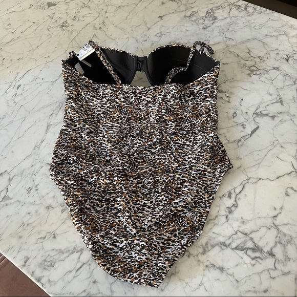 NEW Animal Pattern Gorgeous Swimsuit - Picture 10 of 12